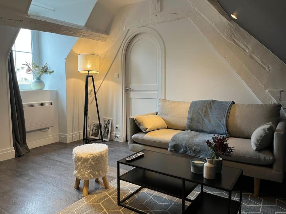 Appartement Avec Terrasse En Plein Coeur De Vernon Вернон Екстериор снимка