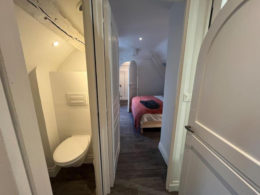 Appartement Avec Terrasse En Plein Coeur De Vernon Вернон Екстериор снимка