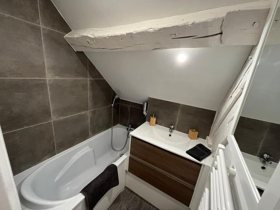 Appartement Avec Terrasse En Plein Coeur De Vernon Вернон Екстериор снимка