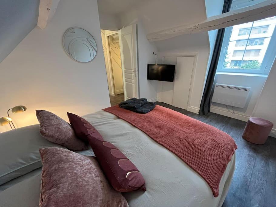 Appartement Avec Terrasse En Plein Coeur De Vernon Вернон Екстериор снимка